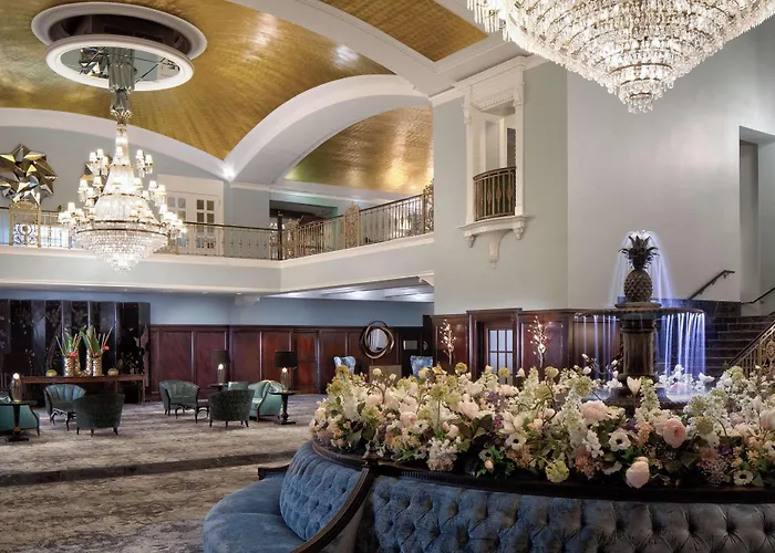 Amway Grand Plaza Hotel, Curio Collection By Hilton